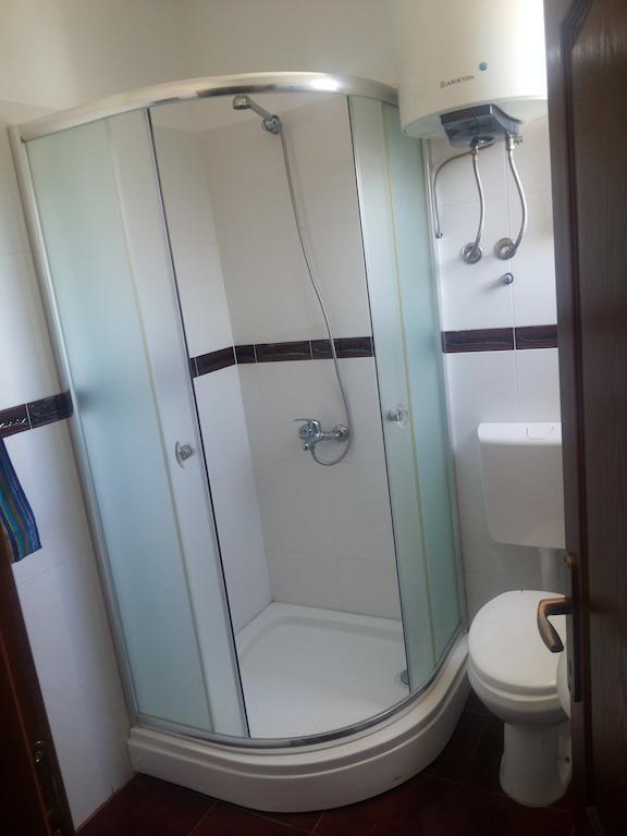 Apartments And Studios Anicic Утеха Стая снимка