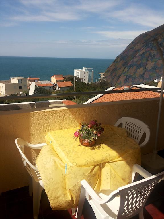 Apartments And Studios Anicic Утеха Стая снимка