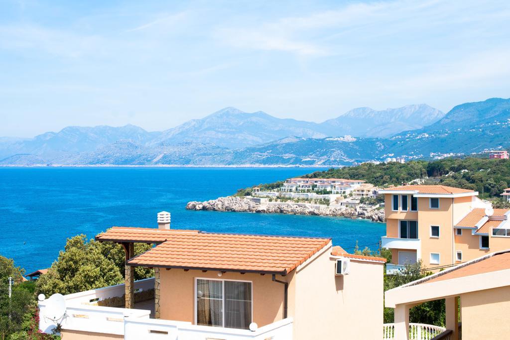 Apartments And Studios Anicic Утеха Екстериор снимка