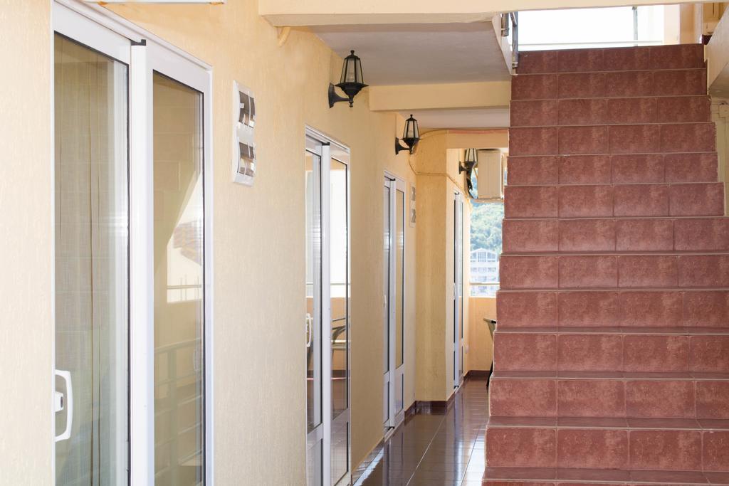 Apartments And Studios Anicic Утеха Екстериор снимка